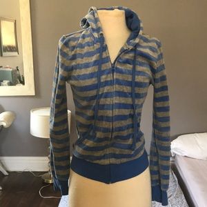 Adorable and comfy velour sweatshirt!